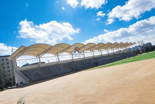 案例賞析｜竹節(jié)拱造型 + 精細(xì)排水工藝，鑄就校園膜結(jié)構(gòu)新地標(biāo)